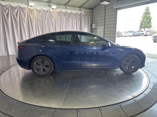 Blue 2022 Tesla Model 3 Standard Range