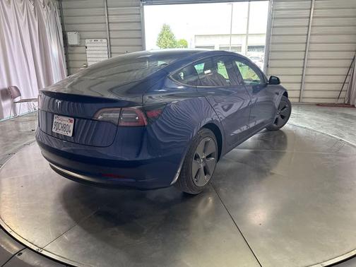 Blue 2022 Tesla Model 3 Standard Range