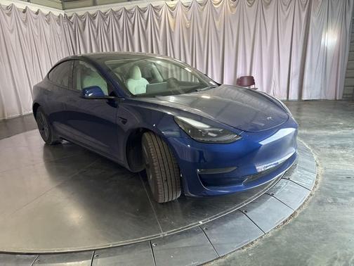 Blue 2022 Tesla Model 3 Standard Range