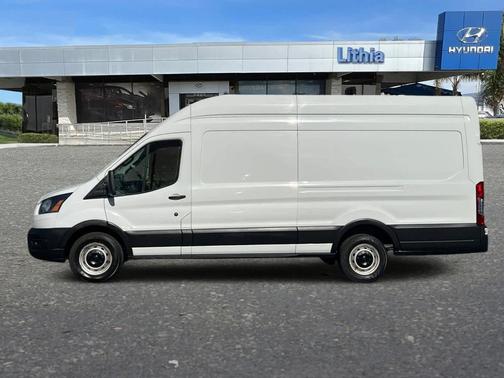 2022 Ford Transit-250 Base