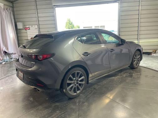 Machine Gray Metallic 2023 Mazda Mazda3 FWD w/Preferred Package