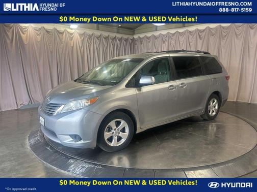 2017 Toyota Sienna LE