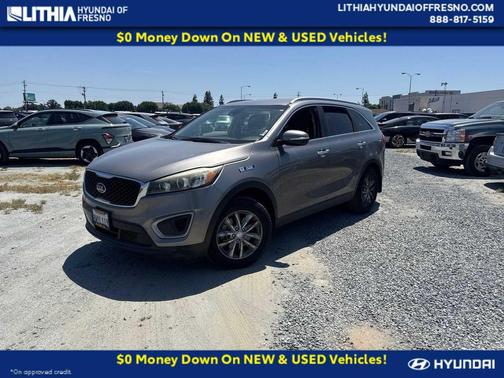 Titanium Silver 2017 Kia Sorento LX