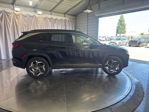 Black Pearl 2024 Hyundai TUCSON Hybrid Limited
