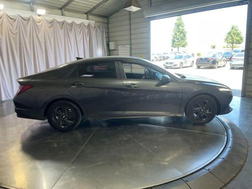 Portofino Gray 2022 Hyundai ELANTRA SEL