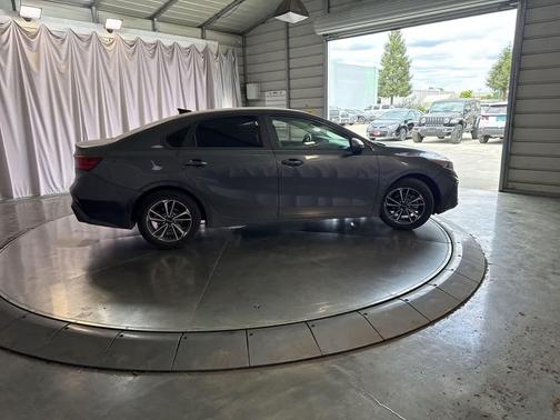 Gravity Gray 2022 Kia Forte LXS