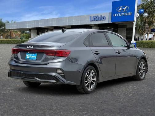 Gravity Gray 2022 Kia Forte LXS