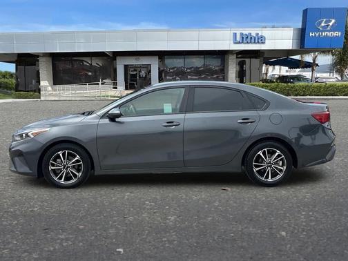 Gravity Gray 2022 Kia Forte LXS