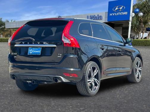 2017 Volvo XC60 T6 R-Design