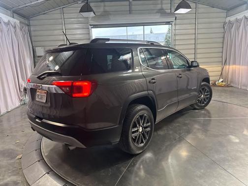 Smokey Quartz Metallic 2019 GMC Acadia SLT-1