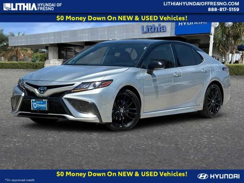 Celestial Silver/Midnight Black Metallic 2021 Toyota Camry XSE