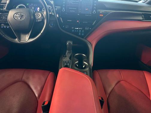 Celestial Silver/Midnight Black Metallic 2021 Toyota Camry XSE