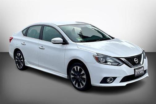 Photo 5 of 22 of 2017 Nissan Sentra SR