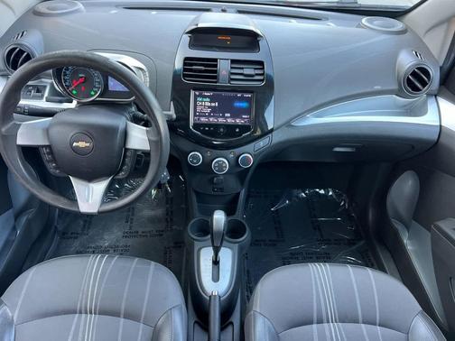 Salsa 2015 Chevrolet Spark 1LT
