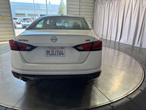 Pearl White Tricoat 2024 Nissan Altima 2.5 SR