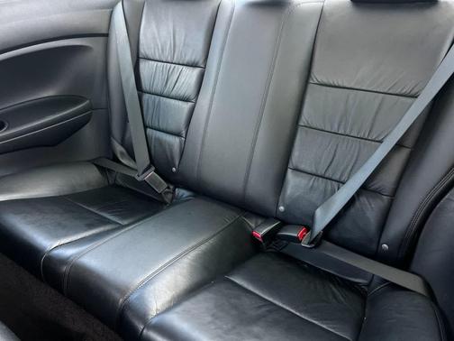 Alabaster Silver Metallic 2011 Honda Accord 2dr I4 Auto