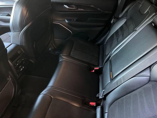Baltic Gray Metallic Clearcoat 2022 Jeep Grand Cherokee Altitude