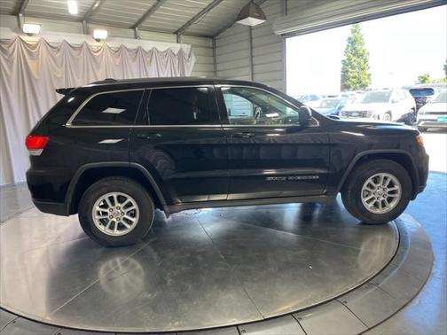2019 Jeep Grand Cherokee Laredo