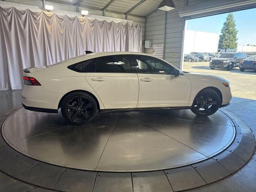 Platinum White Pearl 2025 Honda Accord Hybrid Sport-L