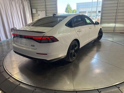 Platinum White Pearl 2025 Honda Accord Hybrid Sport-L