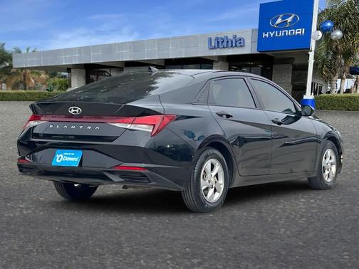 2021 Hyundai ELANTRA SE