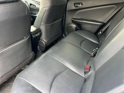 2019 Toyota Prius XLE