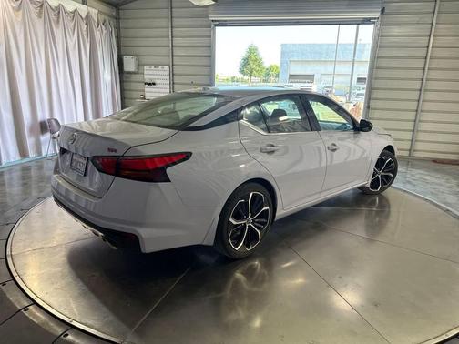 Gray Sky Pearl 2024 Nissan Altima 2.5 SR