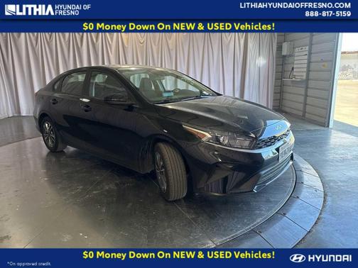 Aurora Black 2024 Kia Forte LXS