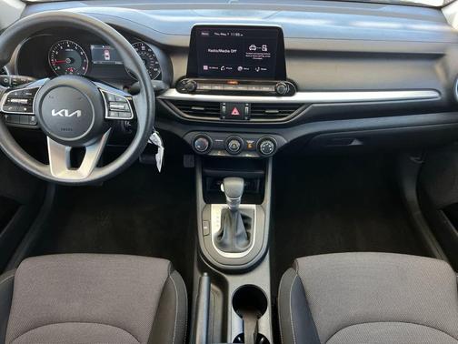 Aurora Black 2024 Kia Forte LXS
