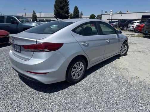 Symphony Air Silver 2017 Hyundai ELANTRA SE