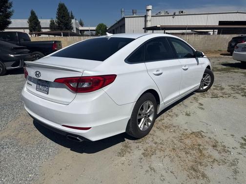 Quartz White Pearl 2015 Hyundai SONATA SE