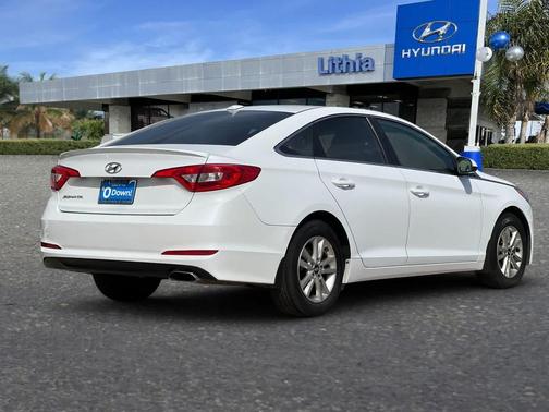 Quartz White Pearl 2015 Hyundai SONATA SE