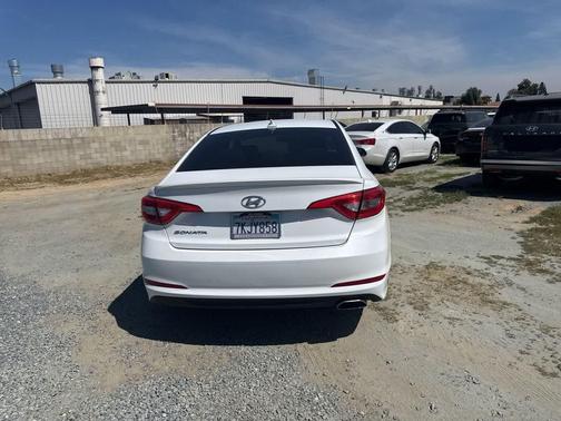 Quartz White Pearl 2015 Hyundai SONATA SE