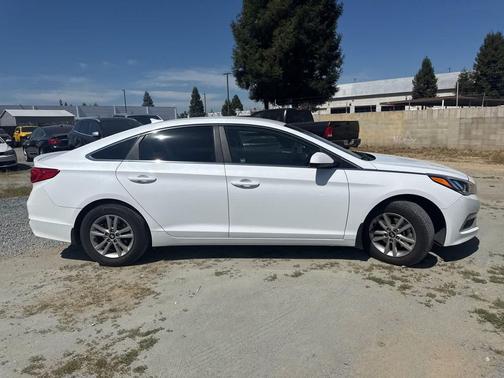 Quartz White Pearl 2015 Hyundai SONATA SE