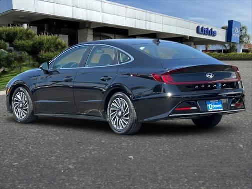 2022 Hyundai SONATA Hybrid SE