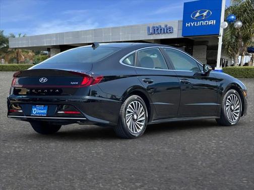 2022 Hyundai SONATA Hybrid SE