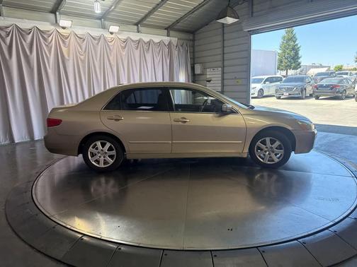 Desert Mist Metallic 2005 Honda Accord EX-L