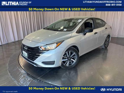 Brilliant Silver Metallic 2024 Nissan Versa 1.6 S