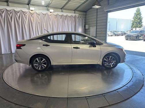 Brilliant Silver Metallic 2024 Nissan Versa 1.6 S