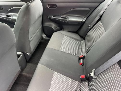 Brilliant Silver Metallic 2024 Nissan Versa 1.6 S