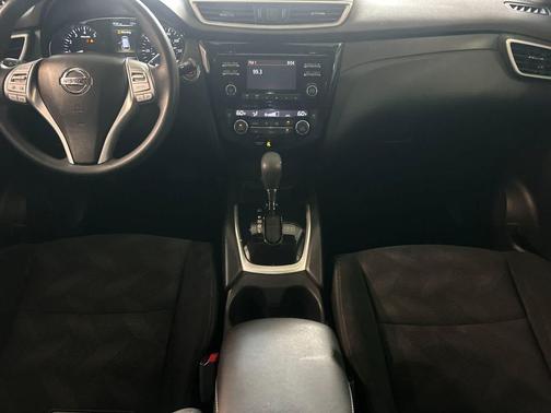 Gun Metallic 2015 Nissan Rogue SV