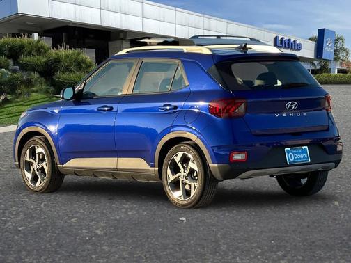 2022 Hyundai VENUE Limited