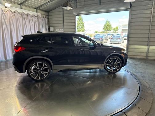 Black Sapphire Metallic 2020 BMW X2 sDrive28i