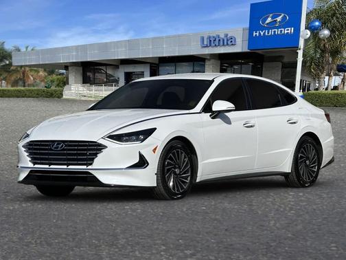 2022 Hyundai SONATA Hybrid SE