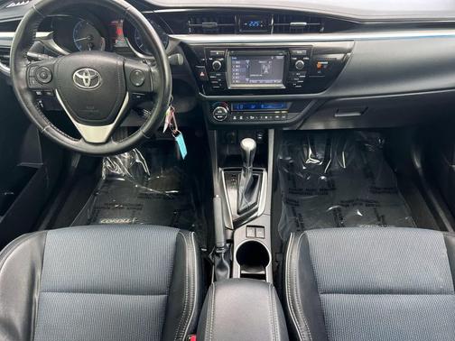 Super White 2016 Toyota Corolla S Plus