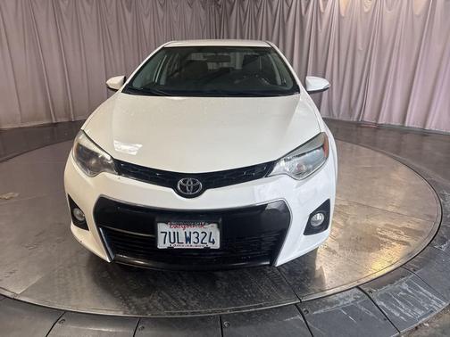 Super White 2016 Toyota Corolla S Plus