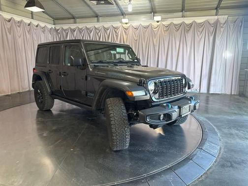 Granite Crystal Metallic Clearcoat 2024 Jeep Wrangler 4xe Willys