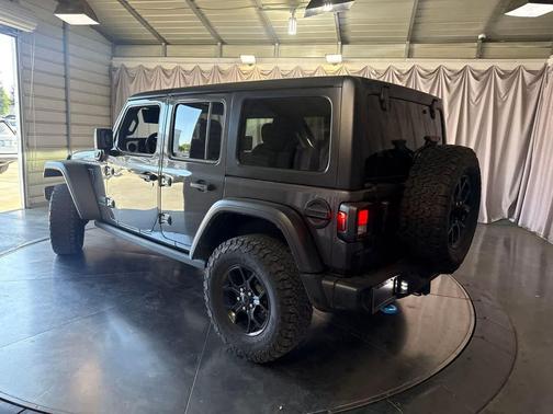 Granite Crystal Metallic Clearcoat 2024 Jeep Wrangler 4xe Willys