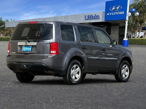 Alabaster Silver Metallic 2015 Honda Pilot LX