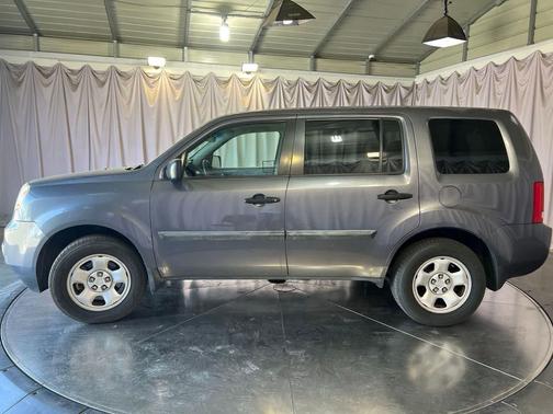 Alabaster Silver Metallic 2015 Honda Pilot LX
